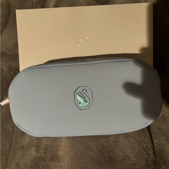 Swarovski Blue jewelry Case - Picture 2 of 3